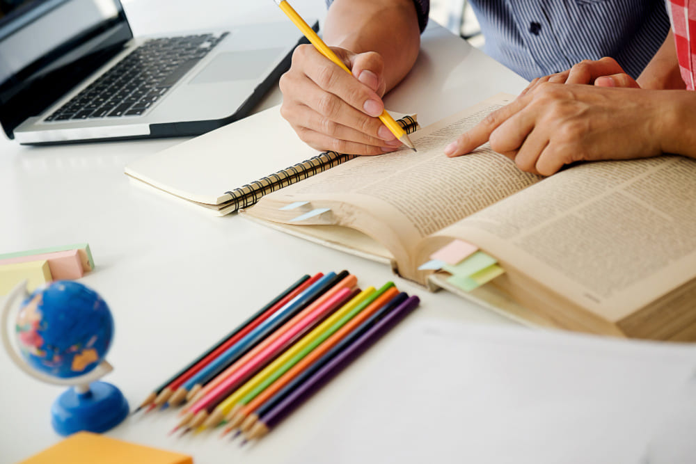 Imagem de Accès aux études facilité par les bourses