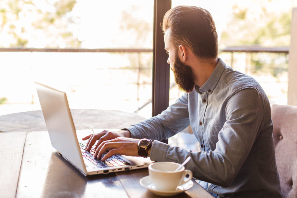 Imagem de capa de Engineering & Industry Jobs Hiring in India (2023 Guide)